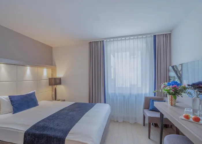 The Alex Szálloda 3*