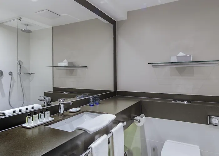 Szálloda The Alex 3*